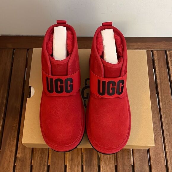 UGG Kid Neumel II Graphic Boots Red Big Kid 5 Y - Picture 6 of 15
